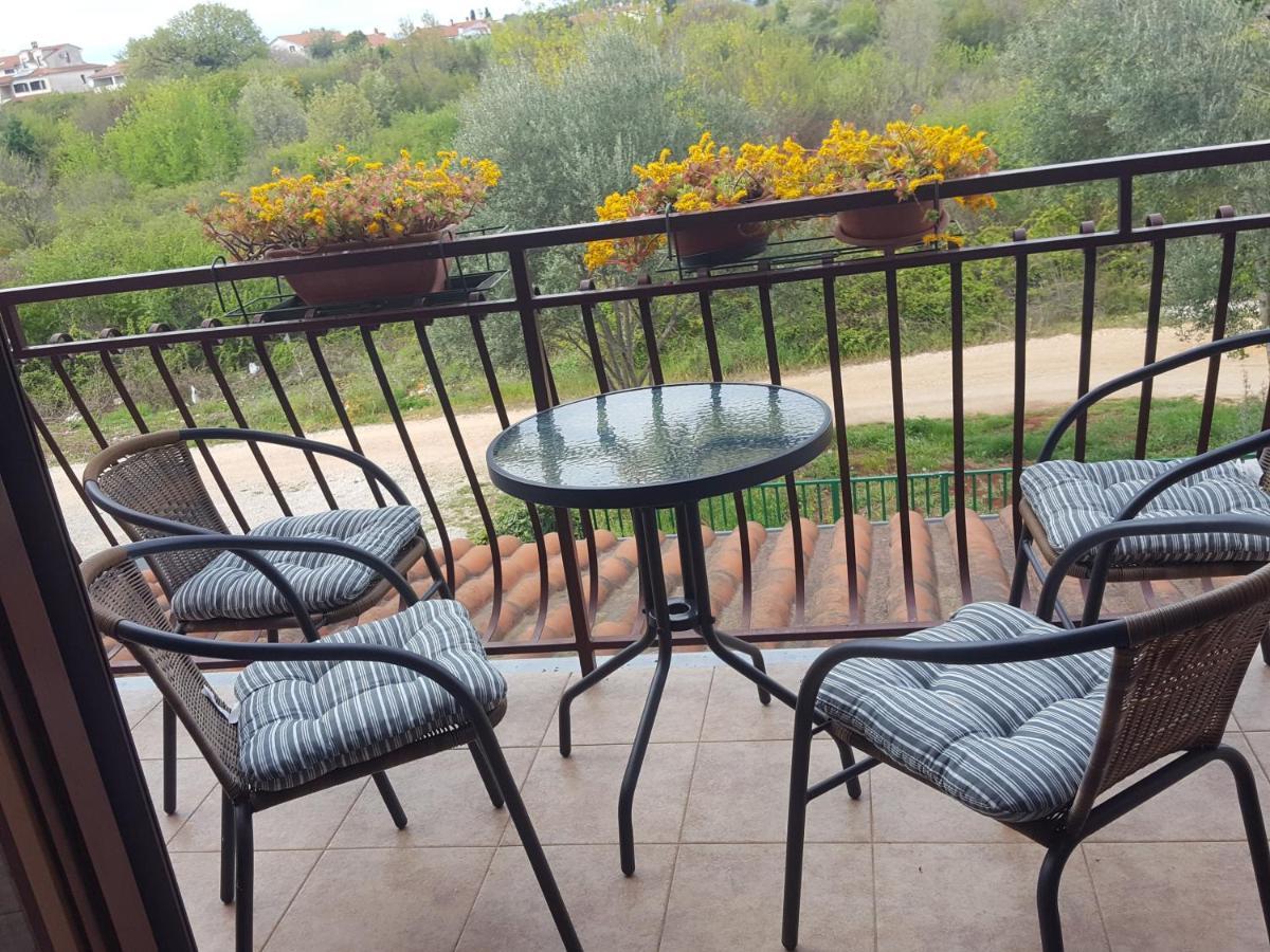 Apartment Anda Ровінь Екстер'єр фото