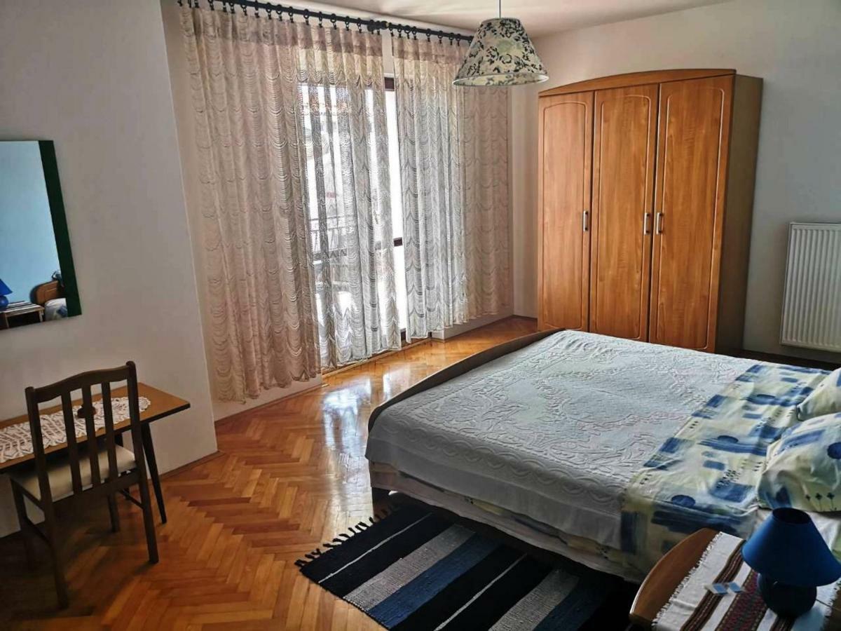 Apartment Anda Ровінь Екстер'єр фото